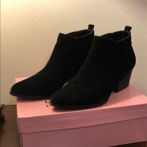 Crown Vintage Leio Suede Bootie